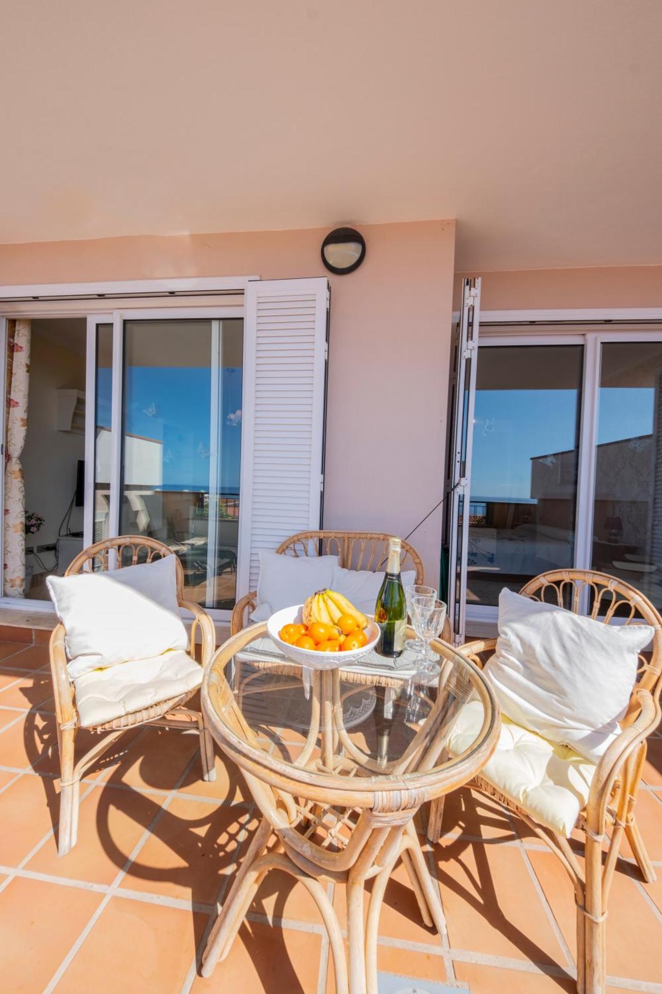 Ocean View Apartman Puerto de Santiago  Kültér fotó